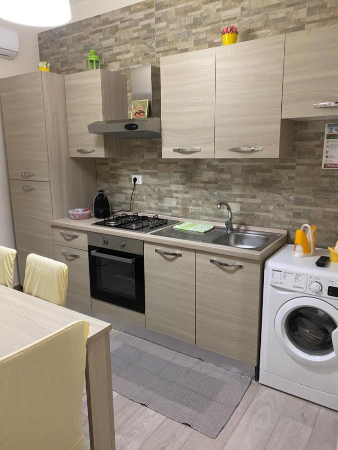 Lo Scalo Apartment Мольфетта Экстерьер фото